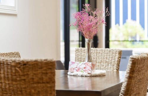 Rose Bay House | Kozyguru | Rose Bay | Charming House Near Beach