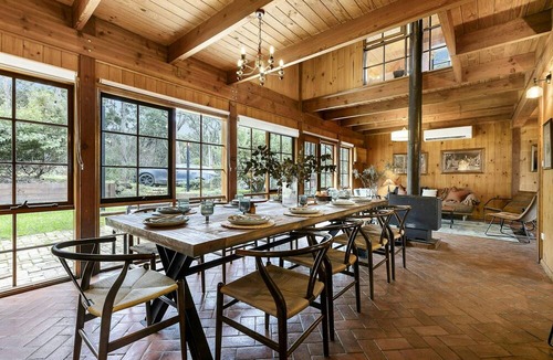 Healesville House | Onyx Retreat Healesville Luxury Lodge x Hot Tub