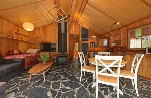 South Bruny House | Saintys Creek ~beautiful timber cottage!