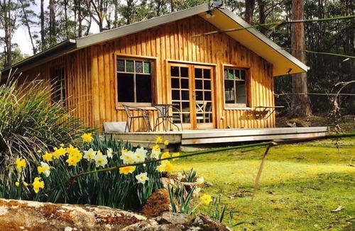 South Bruny House | Saintys Creek ~beautiful timber cottage!