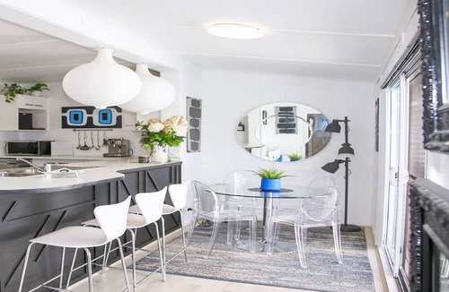 Cessnock House | ELEDA HOUSE HUNTER VALLEY - 2 BEDROOM