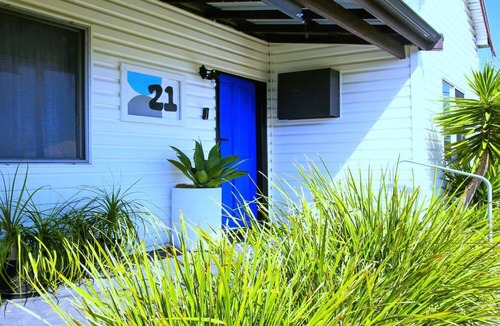 Cessnock House | ELEDA HOUSE HUNTER VALLEY - 2 BEDROOM