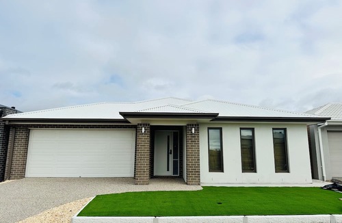 Werribee House | Stylish home in Werribee