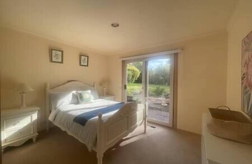 Frankston South House | MVC13 Oceanview 4B2B Two-story House with Big Balcony!