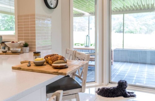 Bellbird House | Woodland Retreat in Hunter Valley - dog friendly