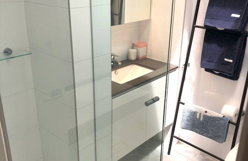 Camperdown House | Camperdown Terrace - Home2Home Executive Accommodation