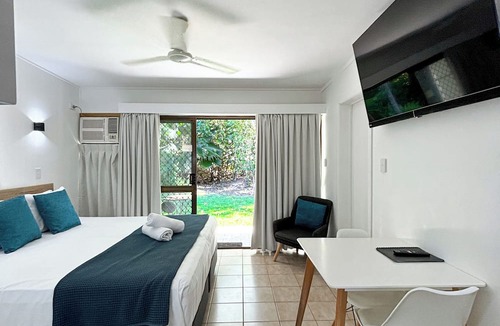 Nelly Bay Hotel | Amaroo Rainforest Resort