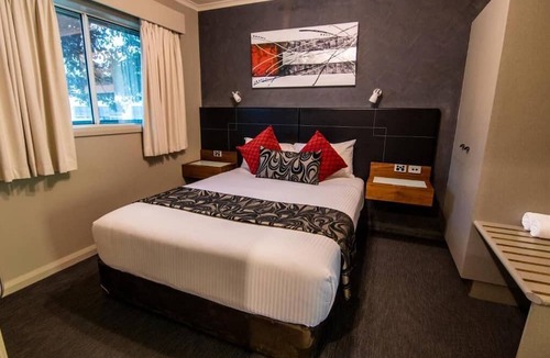 Albury Hotel | Albury Georgian Motel & Suites