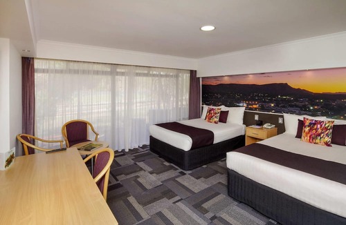 East Side Hotel | Mercure Alice Springs Resort