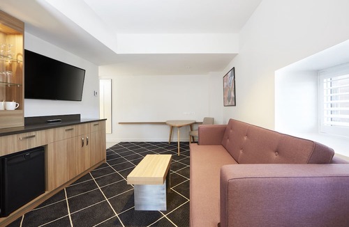 Chinatown Hotel | Furama Darling Harbour