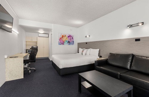 Coffs Harbour Hotel | Zebra Motel