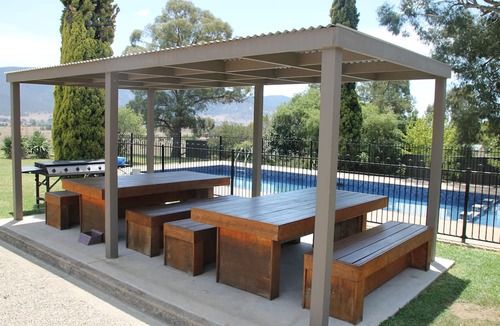 Corryong Hotel | Mountain View Motel Corryong