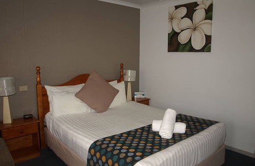 Echuca Hotel | Old Coach Motor Inn Echuca