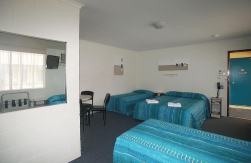 Aitkenvale Hotel | Cedar Lodge Motel Townsville