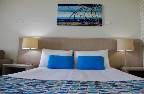 Batemans Bay Hotel | Zorba Motel
