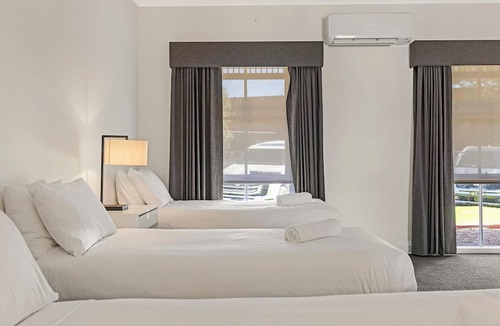 Echuca Hotel | Caledonian Hotel Motel