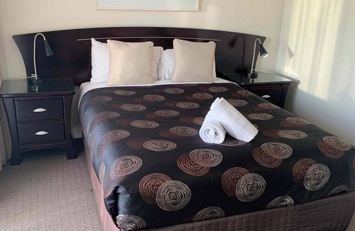 Port Campbell Hotel | Port Campbell Parkview Motel & Apartments