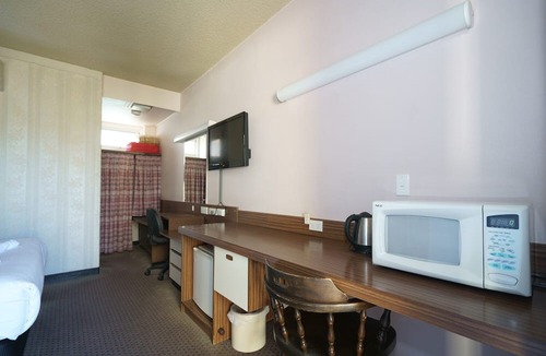 Queanbeyan Hotel | Olympia Motel