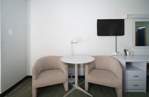 Queanbeyan Hotel | Olympia Motel
