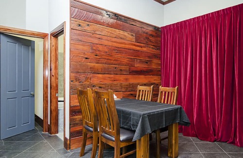 Gawler Bed & Breakfast | Eagle Foundry Bed & Breakfast