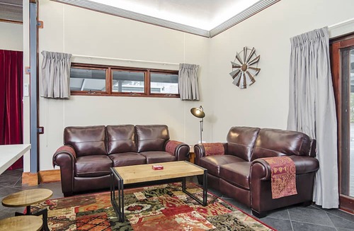 Gawler Bed & Breakfast | Eagle Foundry Bed & Breakfast