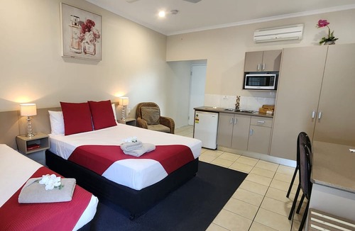 Richmond Hill Hotel | Charters Towers Motel