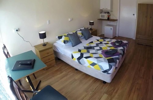 Warrnambool Hotel | Turn-in Motel