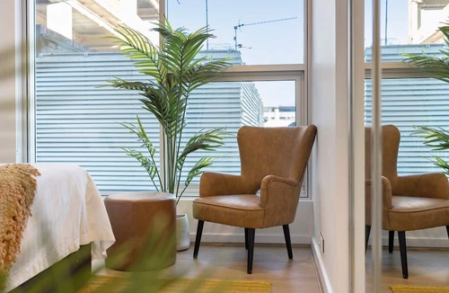 Adelaide Central Business District Apartment | Oliver - The Hindmarsh Skyline Retreat