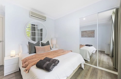 East Perth Apartment | Neat 1BR apartment w/balcony in superb East Perth Village