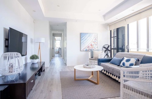Moffat Beach Apartment | Live like a local In the heart of Moffat Beach