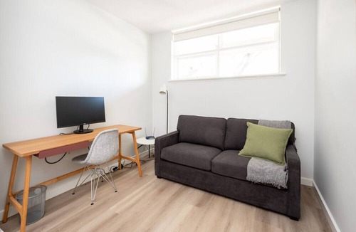 St Kilda West Apartment | WEST BEACH | St Kilda, Acland St, Luna Pk + Car