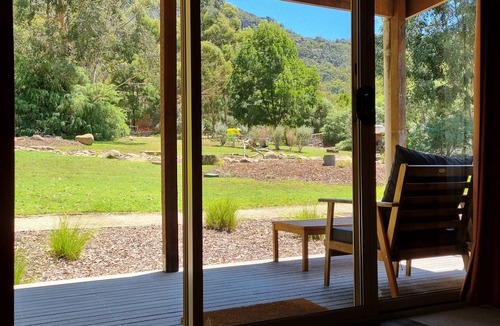 Halls Gap Cottage | D'Altons Studios