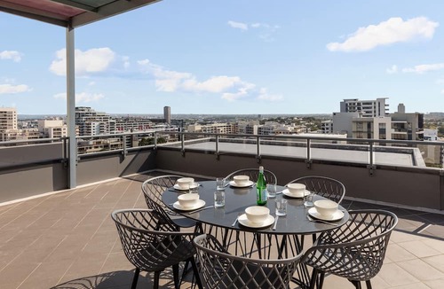 Waterloo Apartment | Meriton Suites Waterloo