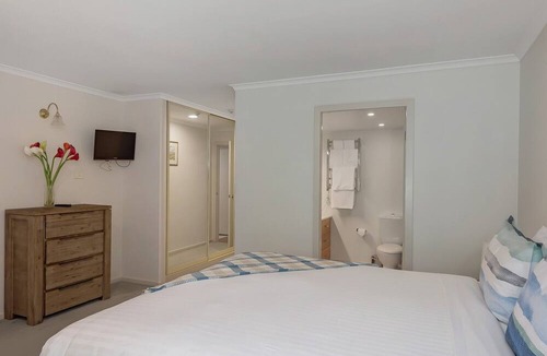 Hobart Central Business District Apartment | Spacious Salamanca apartment