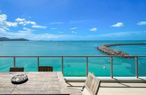 Airlie Beach Apartment | Peninsula Airlie Beach