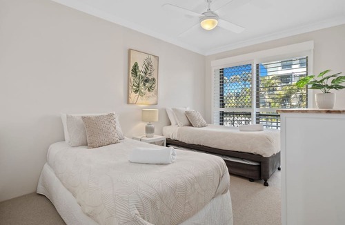 Kingscliff Apartment | Sunrise by the Sea 1 - Ocean Glimpse Apartment