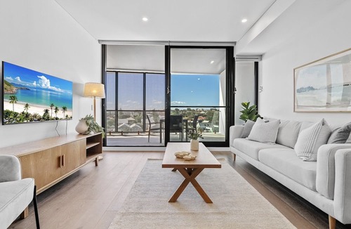 North Fremantle Apartment | Stylish 2-Bed Unit with Views & Rooftop Access
