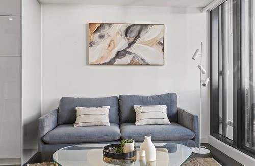 South Melbourne Apartment | Modern 1-Bed Apartment Close to Attractions