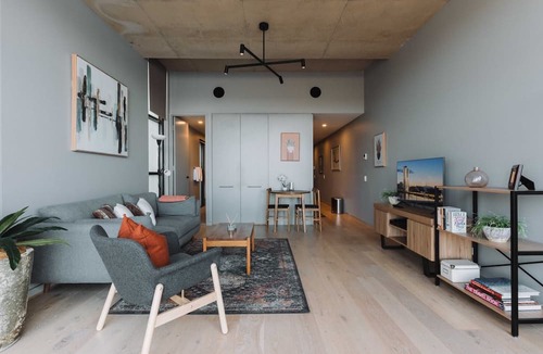 Kingston Apartment | Stunning 1-Bed Above Foreshore with Water Views