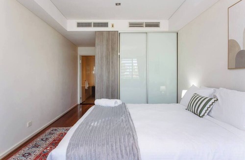 Fremantle Apartment | Portview | 3BR King Beds + Balcony and Communal Pool