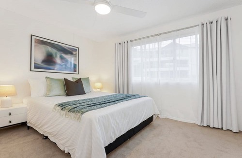 Terrigal Apartment | Esplanade Six| views, wifi| Accom Holidays