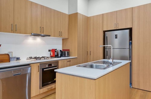 Queenscliff House | Elenora history in the heart of town