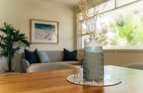 Glenelg Apartment | Beachy Keen on Moseley - Laid-Back Stay by the Jetty