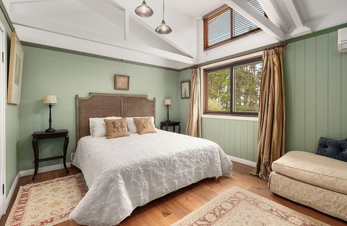 High Range Cabin | THE ULTIMATE RURAL RETREAT Sleeps 13 situated in Berima Southern Highlands NSW