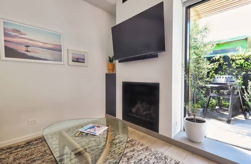 Ocean Grove Apartment | Central Ocean Grove Hideaway Pet Friendly
