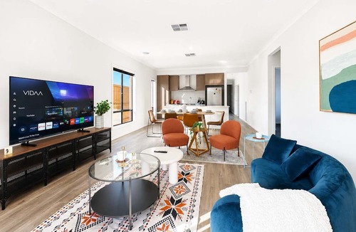 Armstrong Creek House | Modern 4BR Family Retreat near Torquay & Geelong