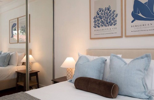 Edgecliff Apartment | Winchester Stylish Art Deco Apartment in Edgecliff