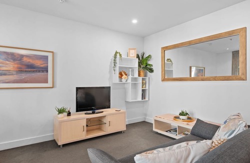 Glenelg Apartment | Belle Escapes - Beachside Apartment in Glenelg