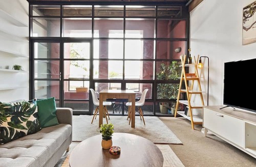 Chippendale Apartment | Brick & Beam New York Style Loft in Chippendale