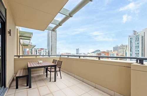 Haymarket Apartment | MetaWiseBnB|Sydney CBD|Chinatown|Luxe 2Bed Penthouse Bella